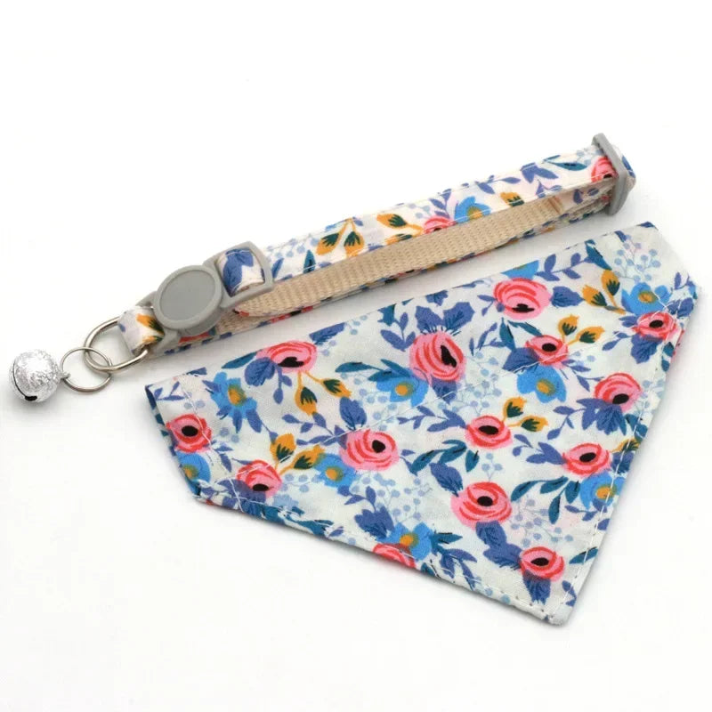 Collier Fleur Réglable avec Clochette pour Petit Chien et Chat