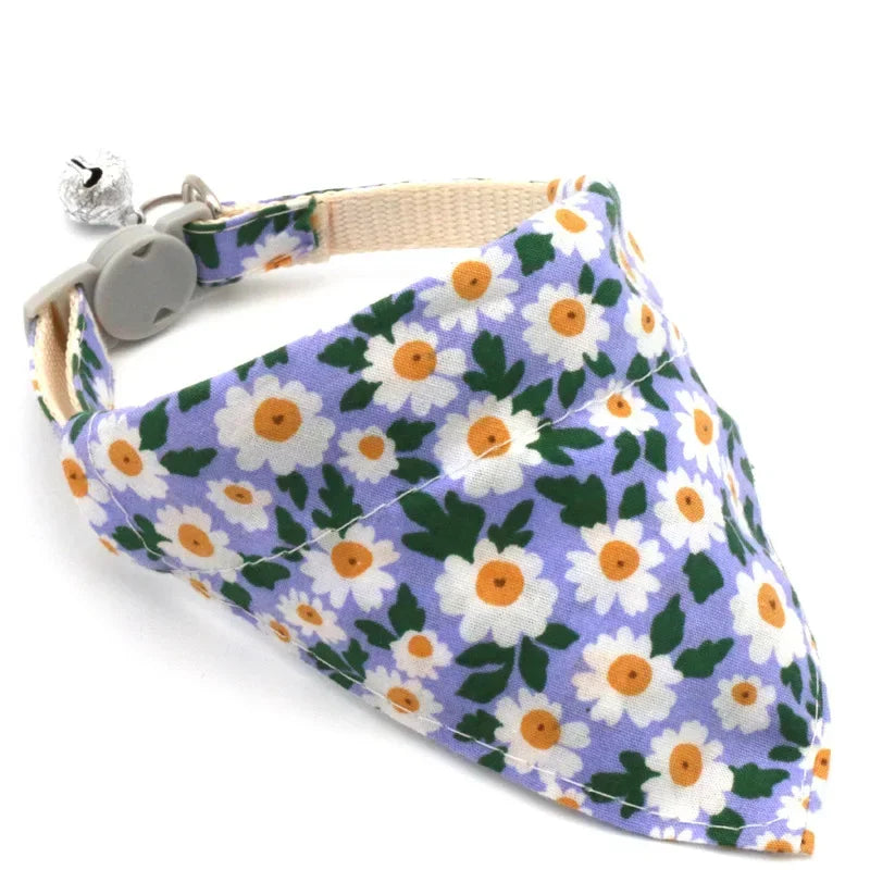 Collier Fleur Réglable avec Clochette pour Petit Chien et Chat