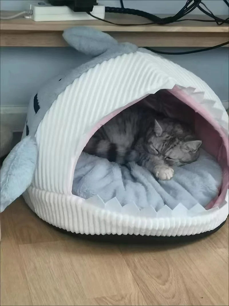 Panier Requin pour Chat et Petit Chien