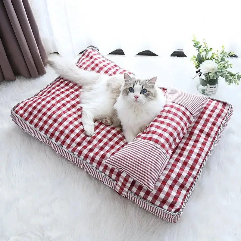 Coussin matelassé à carreaux avec oreiller pour chien et chat