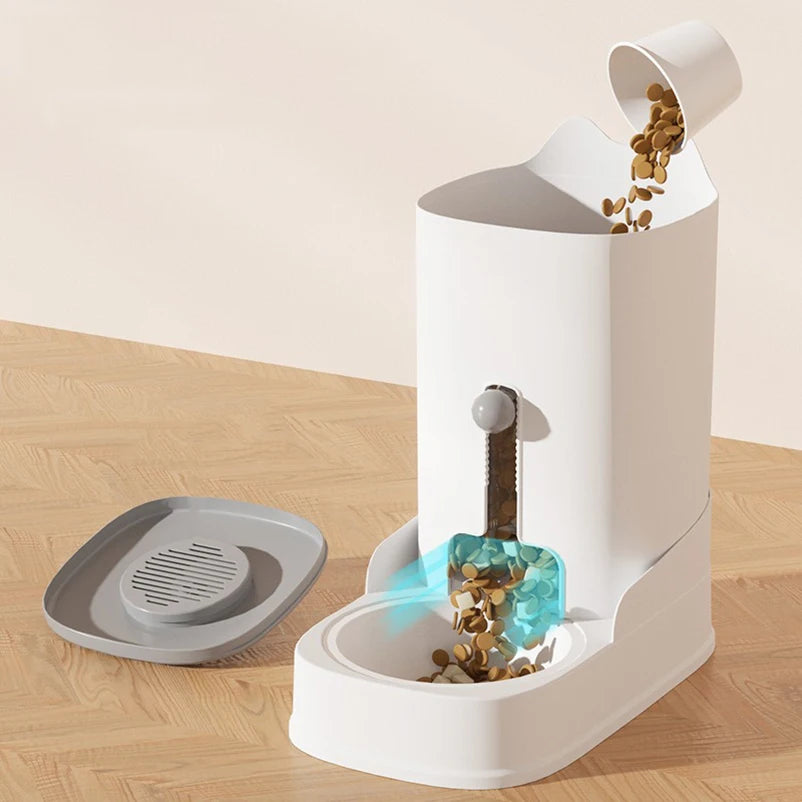 Distributeur automatique d'eau et de croquettes - chien & chat