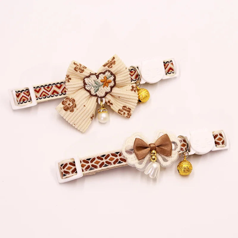 Collier Chat Nœud Papillon Dentelle & Clochette