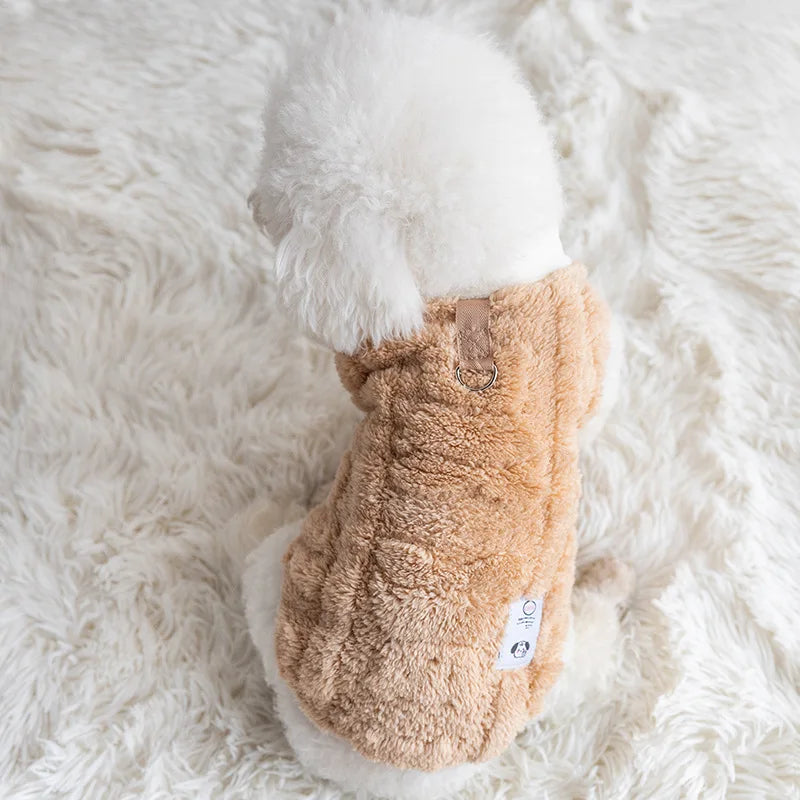 Gilet chaud en polaire avec anneau de laisse pour chat ou petit chien
