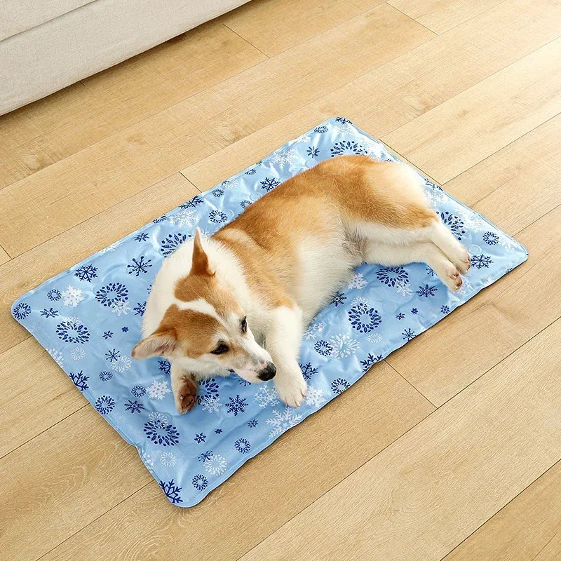 Coussin rafraîchissant d’été pour chien et chat