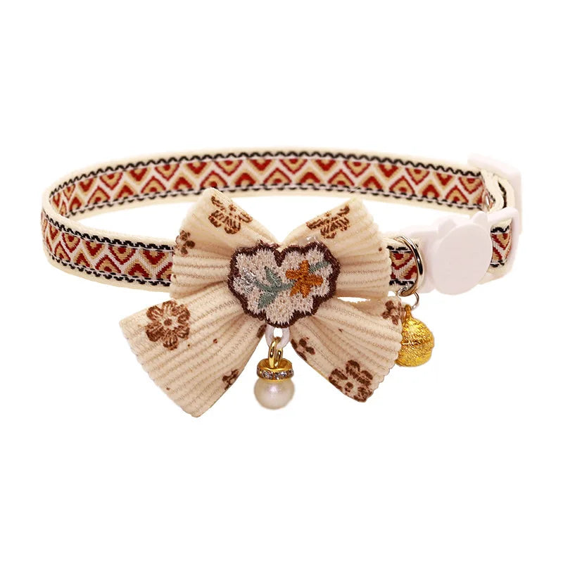 Collier Chat Nœud Papillon Dentelle & Clochette