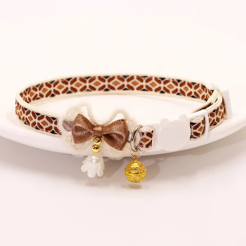 Collier Chat Nœud Papillon Dentelle & Clochette