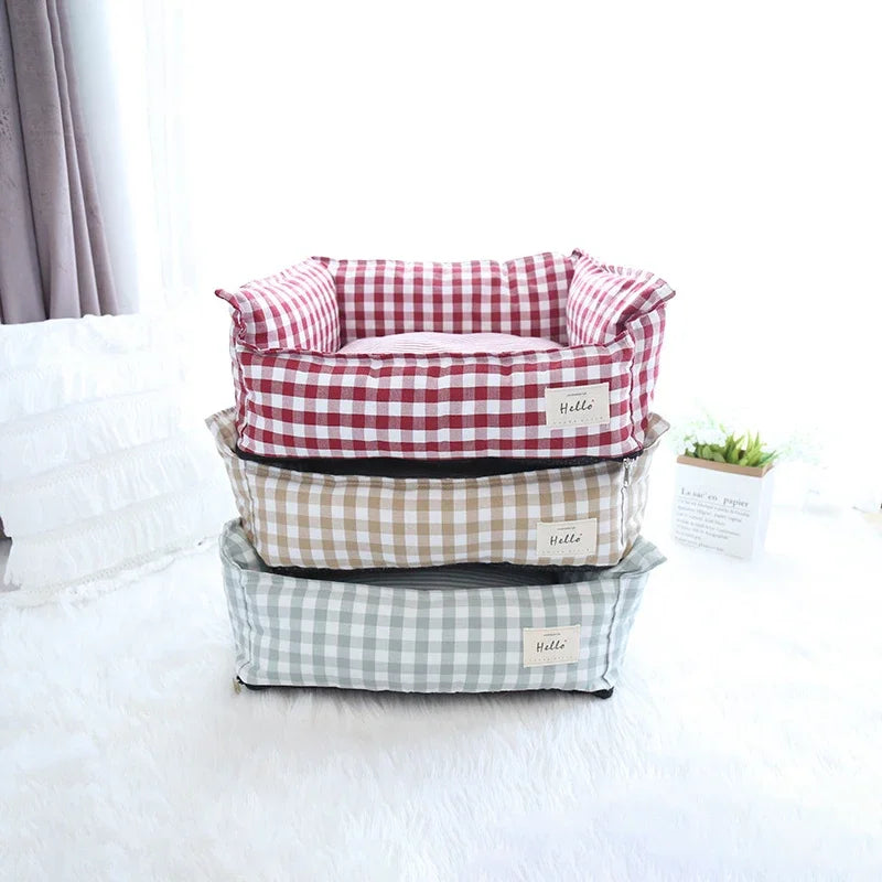 Panier pour chien et chat à carreaux