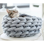 Panier rond tressé ultra doux pour chat