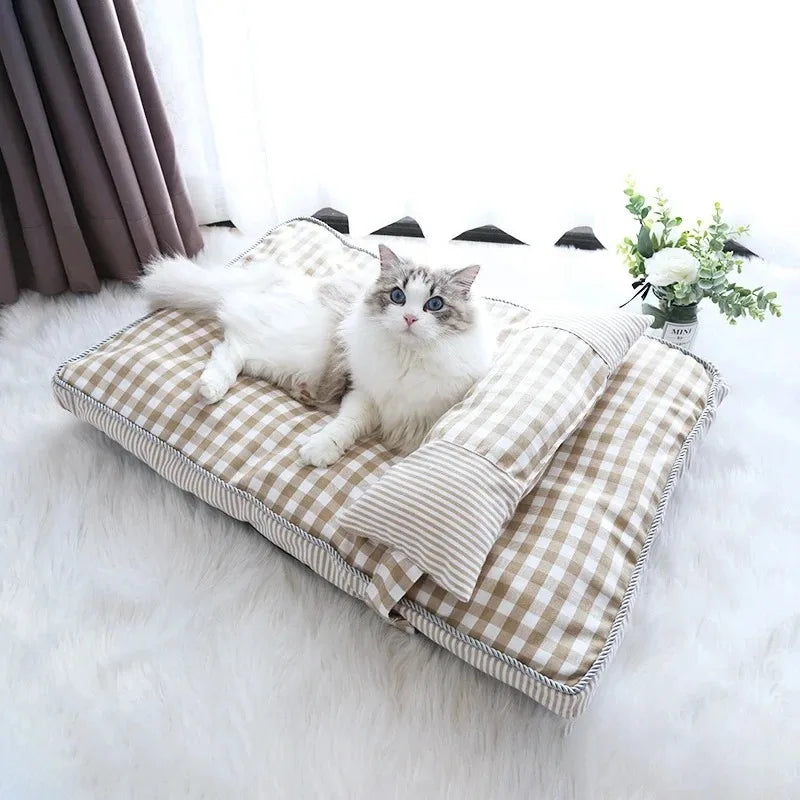 Coussin matelassé à carreaux avec oreiller pour chien et chat