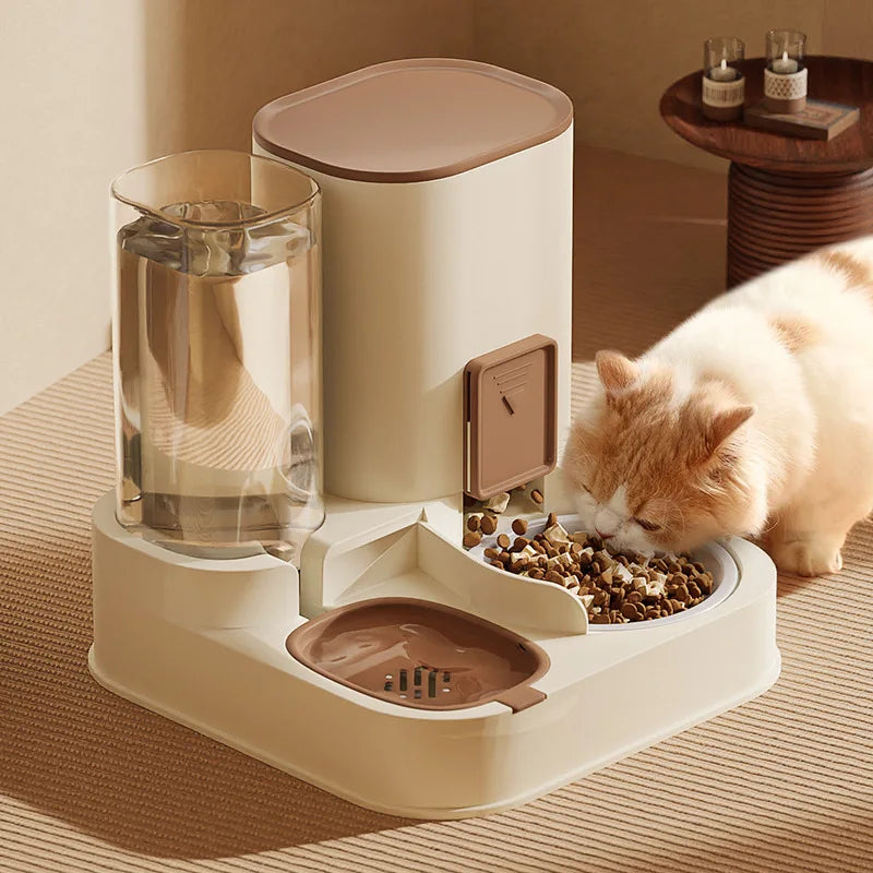 Distributeur eau et nourriture pour chien et chat