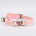 Collier velours cœur strass avec cloche