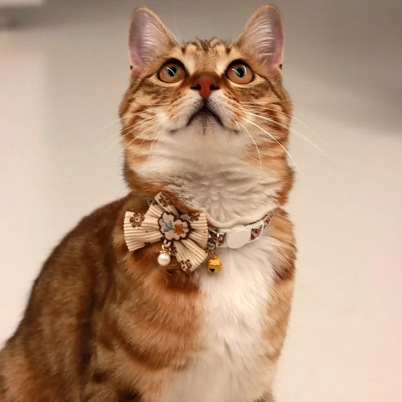 Collier Chat Nœud Papillon Dentelle & Clochette