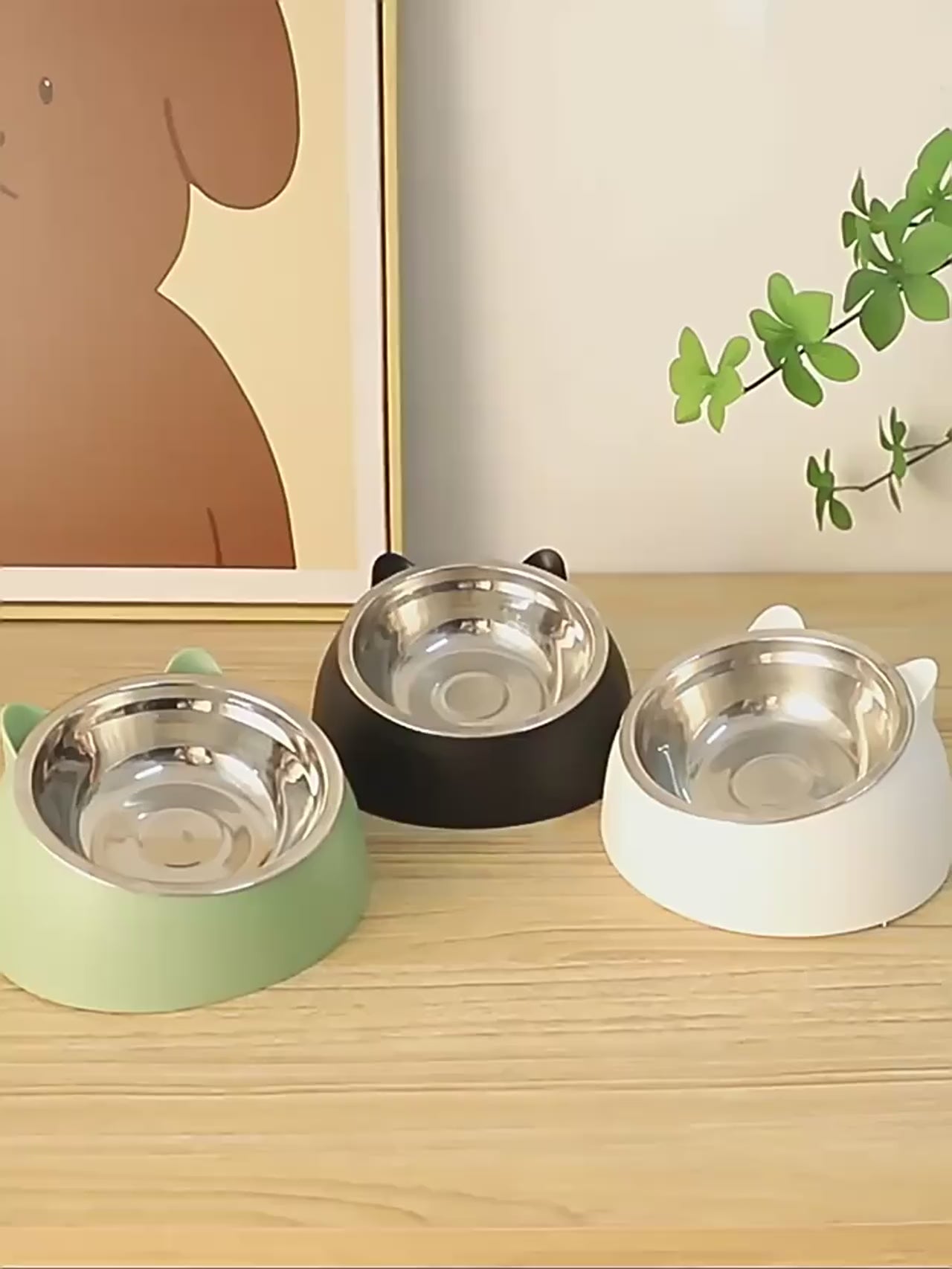 Bol incliné en inox pour chat ou petit chien
