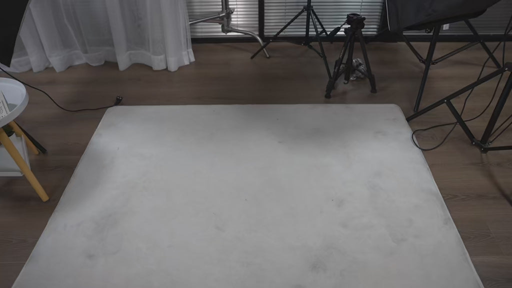 Coussin en forme de pattes de chien